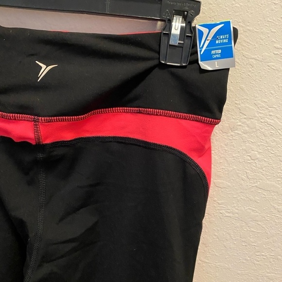 NWT cropped Old Navy leggings - Picture 3 of 8